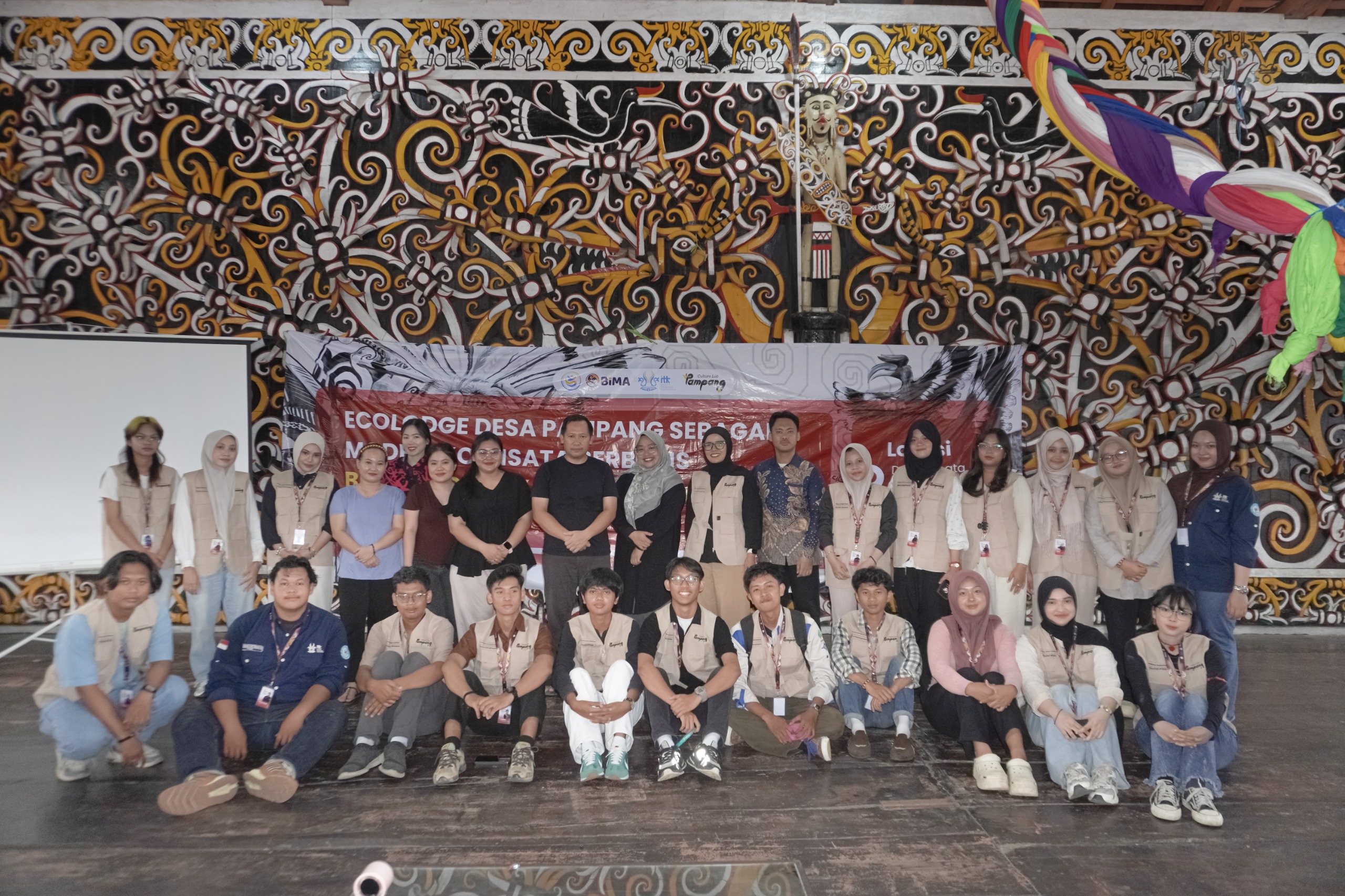 Dari Lamin Menuju Ecolodge: Penguatan Usaha Wisata dan Inovasi Souvenir 3D Bermotif Dayak Kenyah di Desa Budaya Pampang